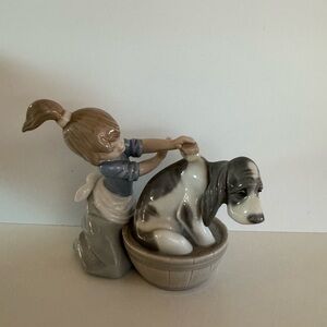Lladro Porcelain Figurine - “Bashful Bather” #5455